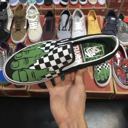 Hulk store toe vans