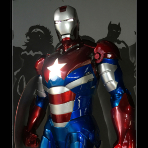 Купить Атрибутику Статуя Железный Человек Капитан Америка 1/2 Мерч