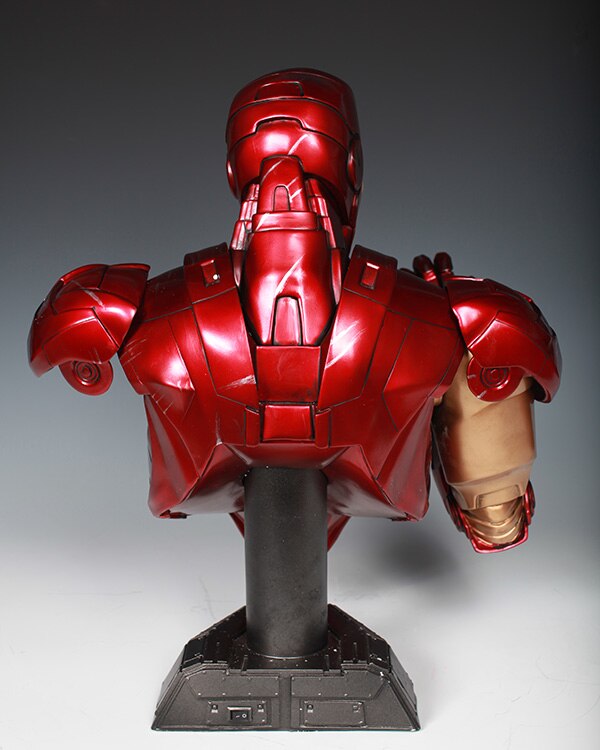 Купить атрибутику Бюст Железный Человек МК 6 41см Статуя Светодиодная мерчандайз